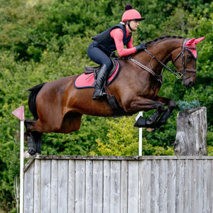 Set sottosella e cuffietta Cranberry